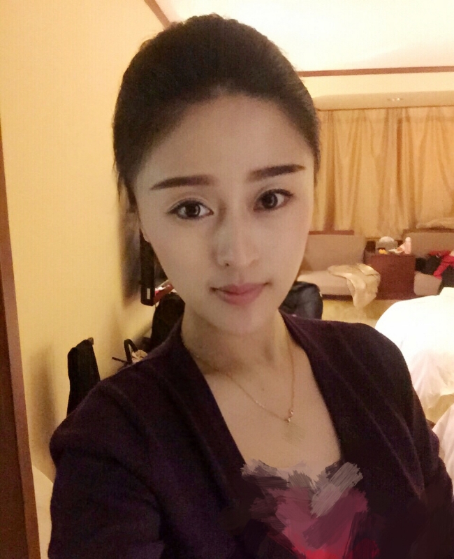 挣扎的第一张照片--香港中老年相亲网