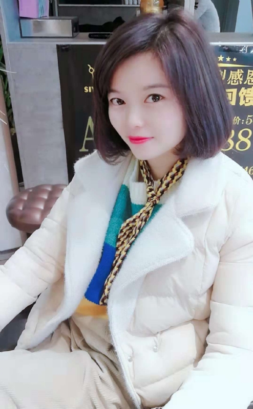 认真的雪的第一张照片--香港中老年相亲网