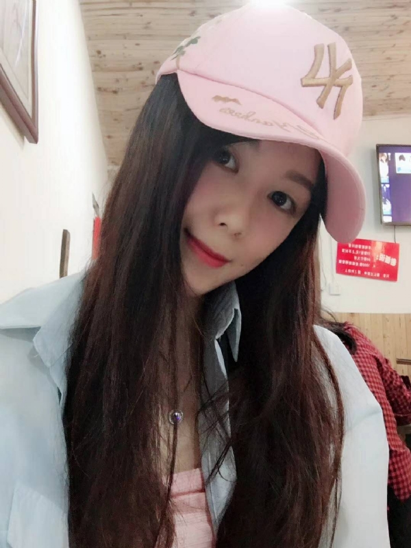 丹丹的第三张照片--香港中老年相亲网