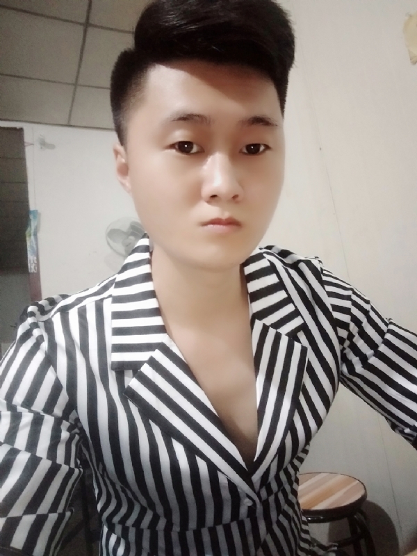 随遇而安的第一张照片--香港中老年相亲网