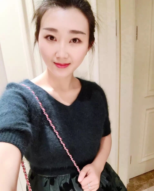 小妮的第三张照片--香港中老年相亲网