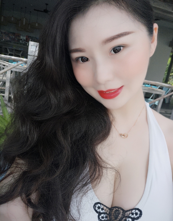 yoyo的第一张照片--香港中老年相亲网