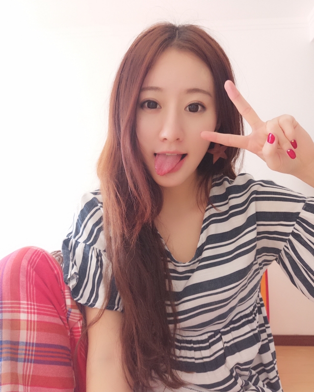 没有故事的女同学的第三张照片--香港中老年相亲网