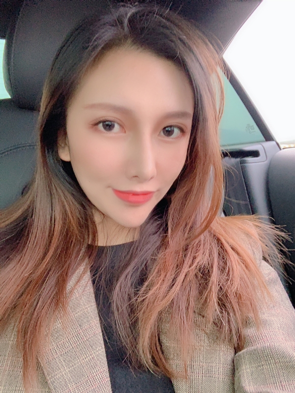 李岚Lancy的第一张照片--香港中老年相亲网