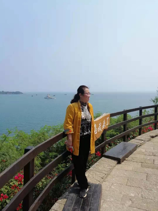 曦若半秋的第一张照片--香港中老年相亲网