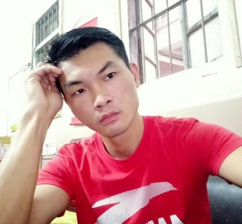 英俊的台灯的第一张照片--香港中老年相亲网