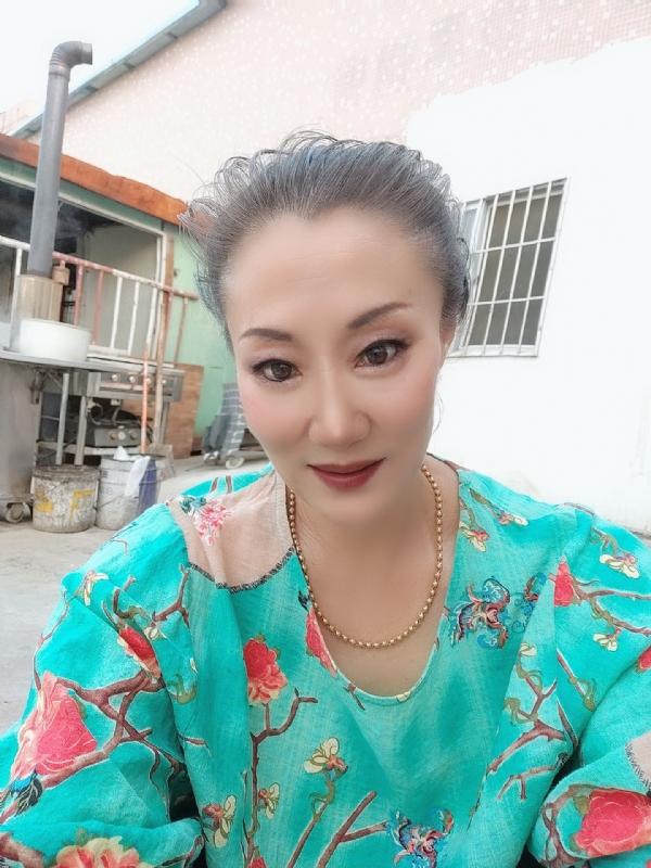 燕子的第三张照片--香港中老年相亲网