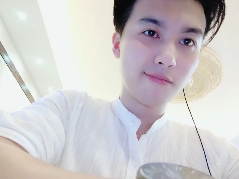 皮特王的第一张照片--香港中老年相亲网