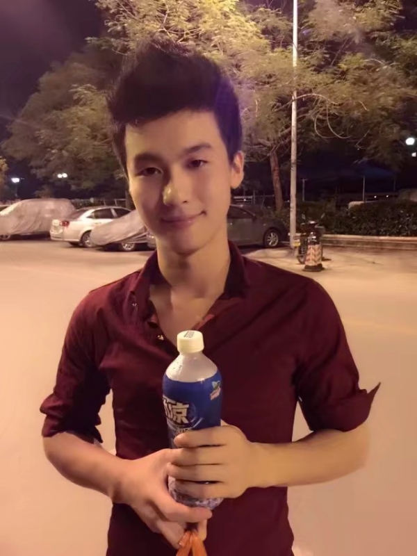 皮特王的第三张照片--香港中老年相亲网