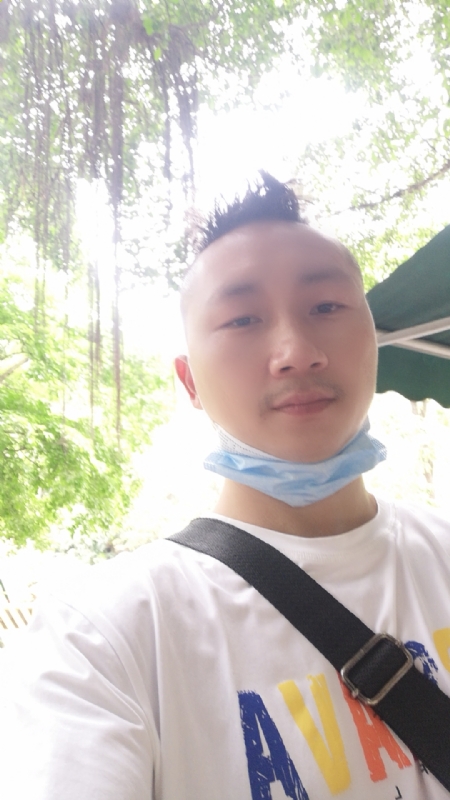 守望幸福的第一张照片--香港中老年相亲网