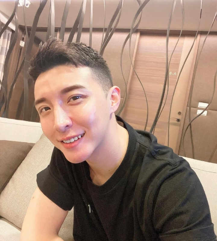 王子的第一张照片--香港中老年相亲网