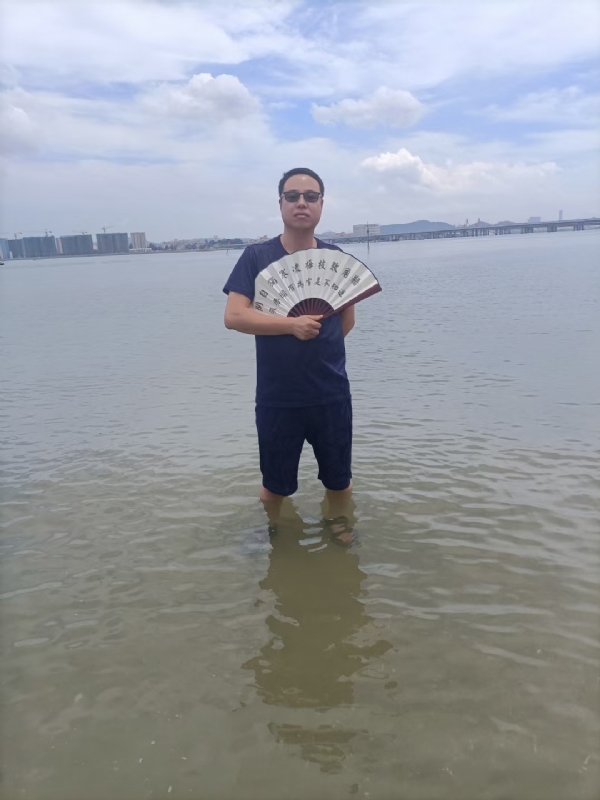浪迹天涯的第一张照片--香港中老年相亲网