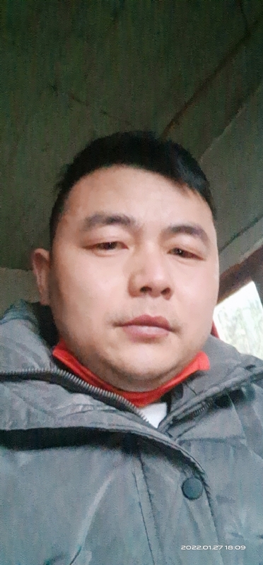 一条走路到黑的第一张照片--香港中老年相亲网