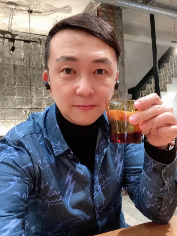 陈道明的第二张照片--香港中老年相亲网