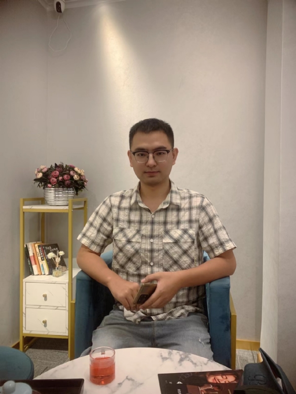 微尘的第四张照片--香港中老年相亲网