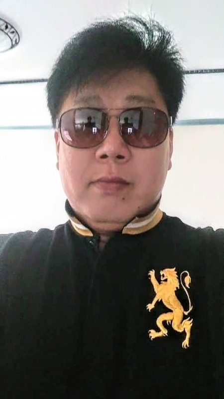 含笑半步癲的第一张照片--香港中老年相亲网