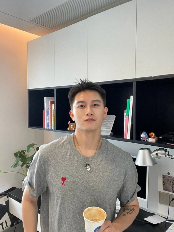 月光之下的第二张照片--香港中老年相亲网