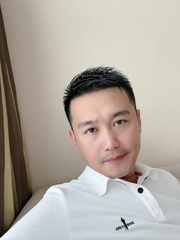 笑望人非的第一张照片--香港中老年相亲网